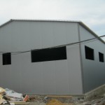 доставка на покривни и фасадни термопанели на автосервиз в гр. Варна